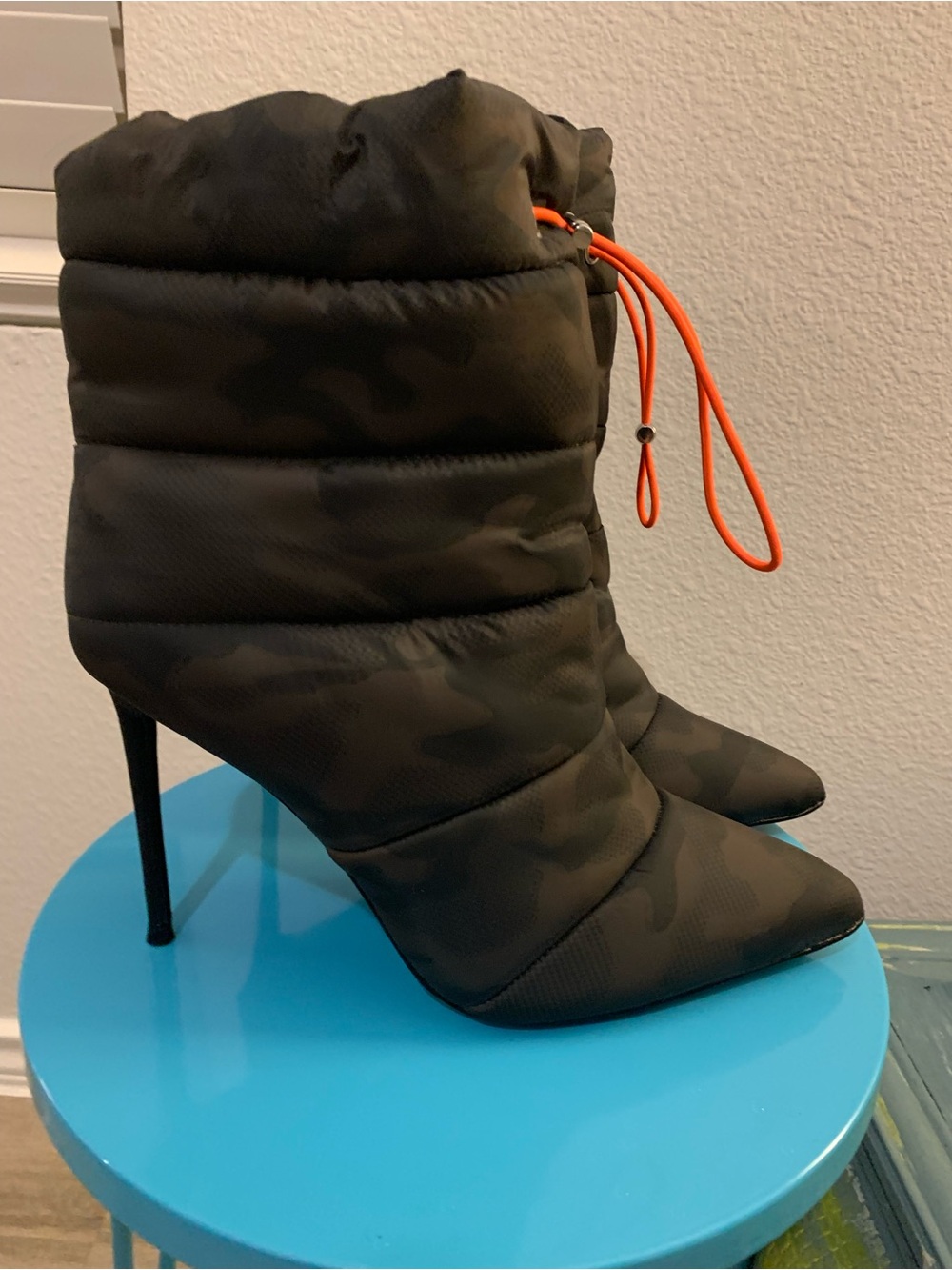 NWOT Steve Madden - Quilted Camo Stiletto Ankle Boots with Orange Drawcord